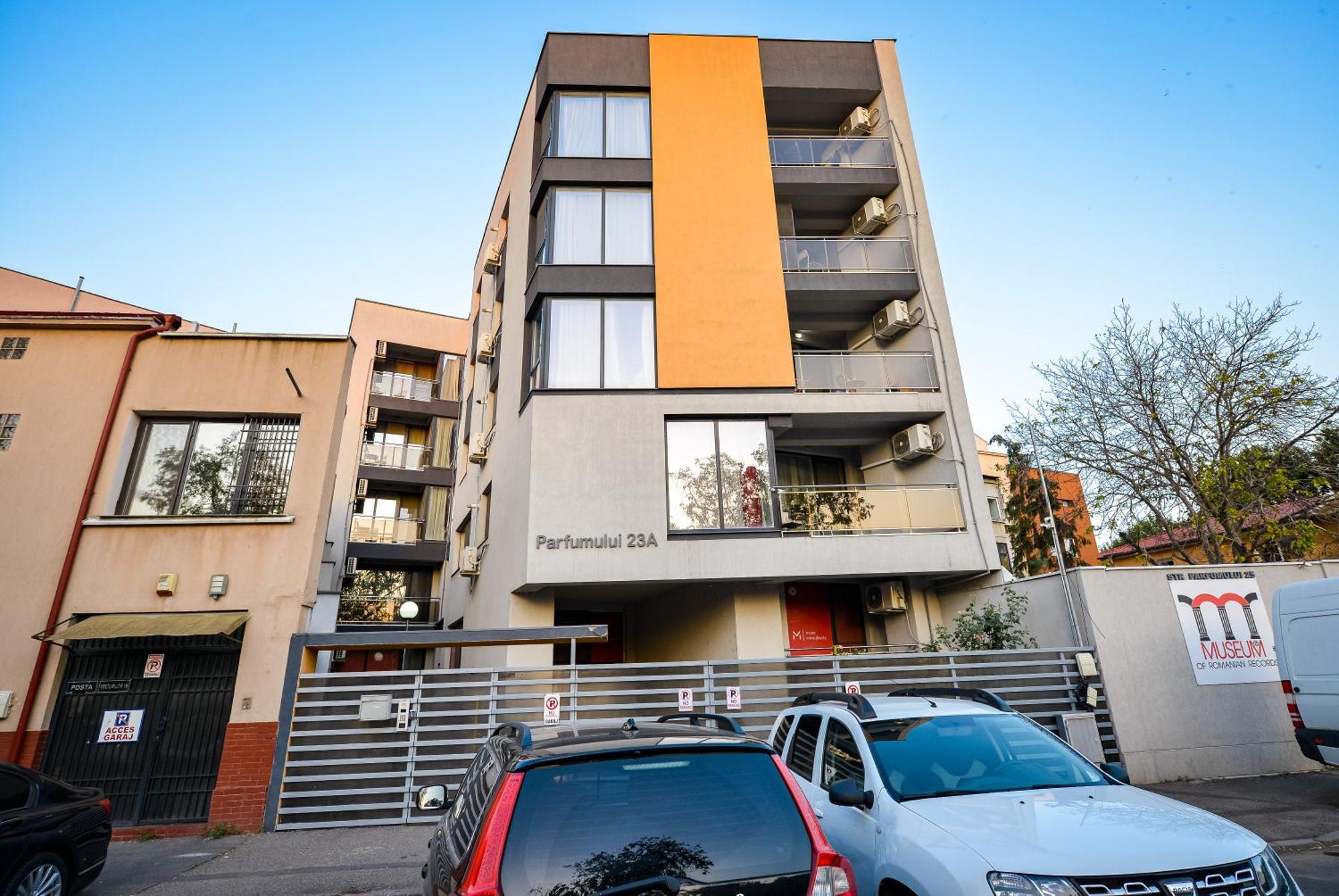 Pierre Cardin Deluxe Apartment With Terrace By Magniflex Bucharest Luaran gambar